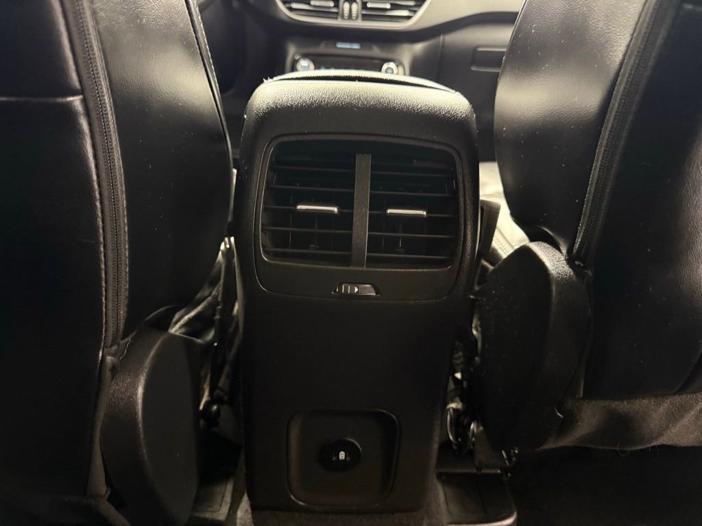 Used 2024 Ford Escape Platinum AWD/4WD image 31