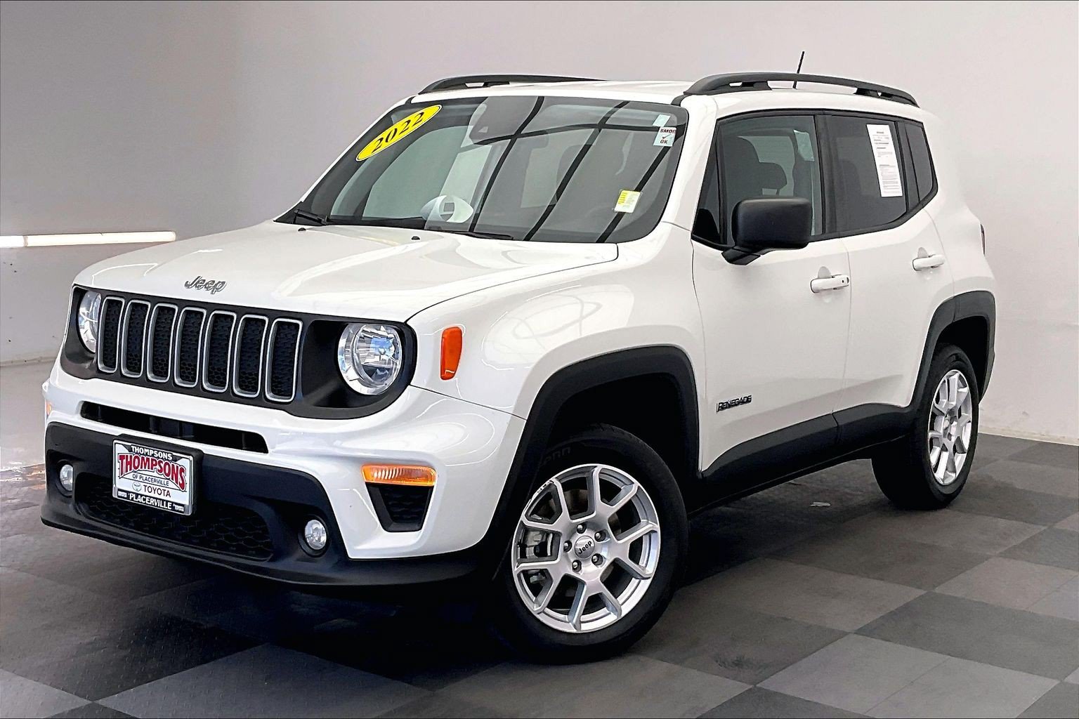 Used 2022 Jeep Renegade Latitude AWD/4WD image 11