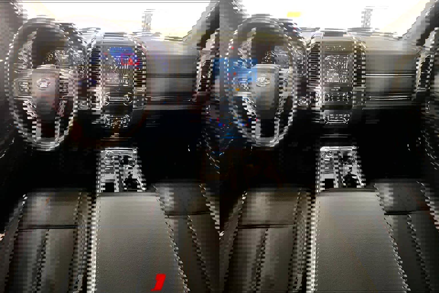 Used 2019 Ford Expedition XLT w/ Equipment Group 202A image 15