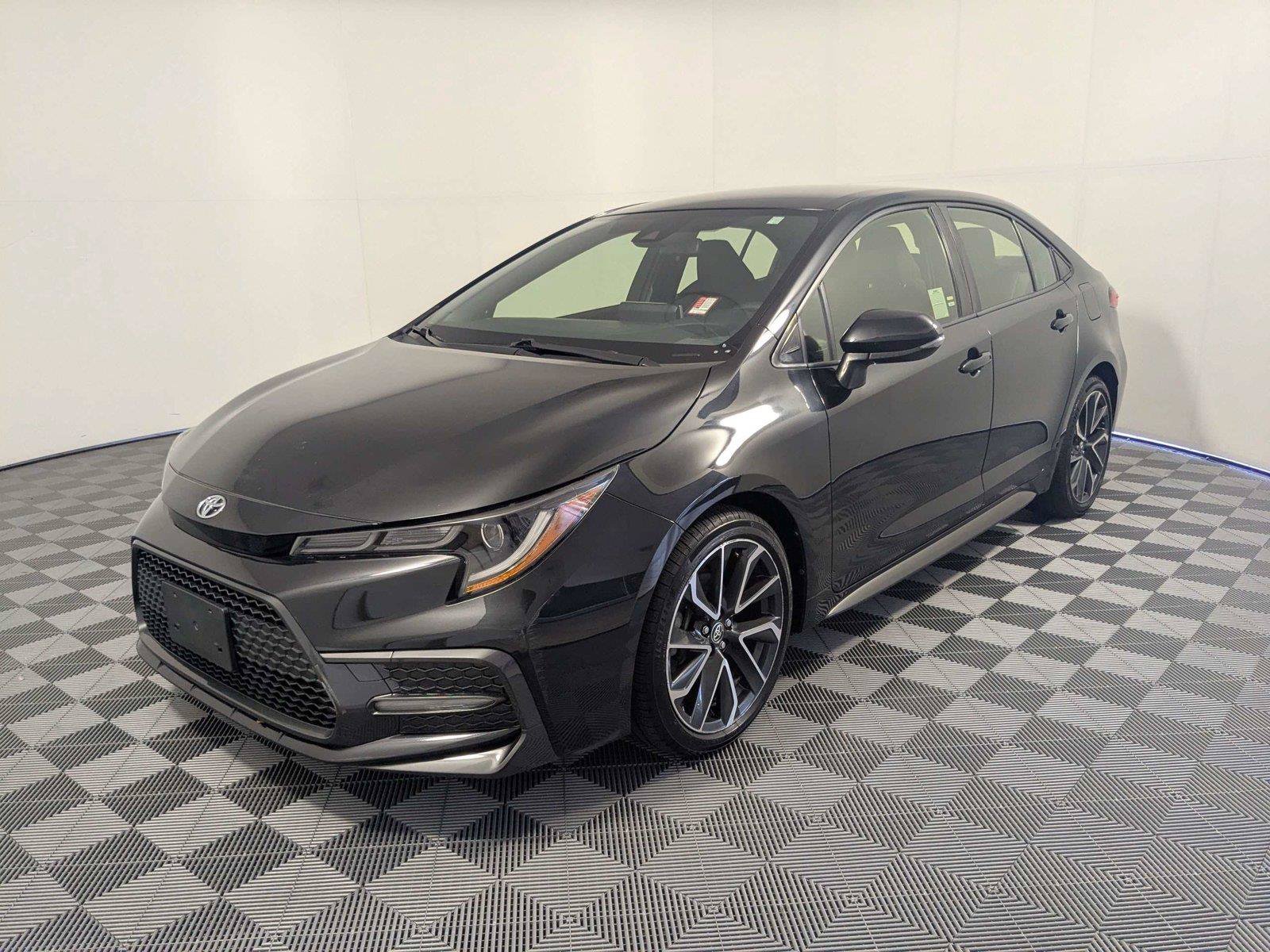 Used 2021 Toyota Corolla SE FWD image 2