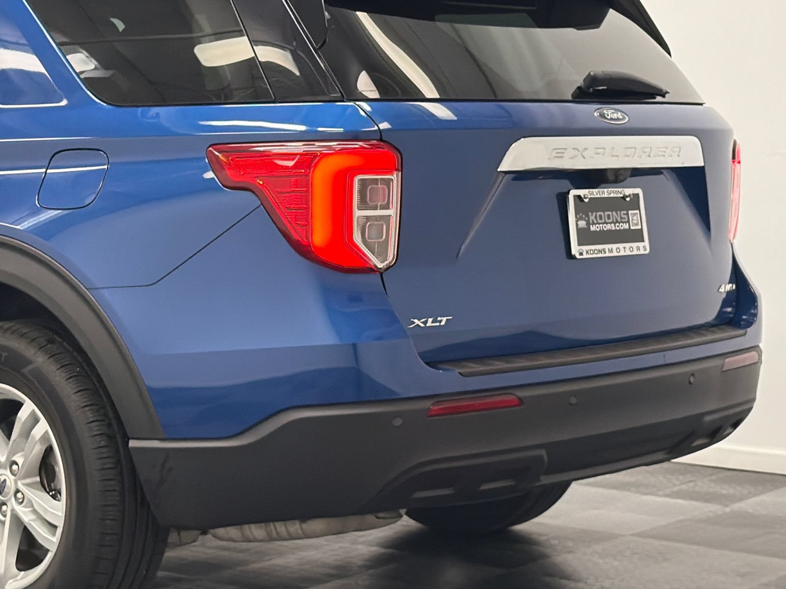 Used 2021 Ford Explorer XLT AWD/4WD image 7