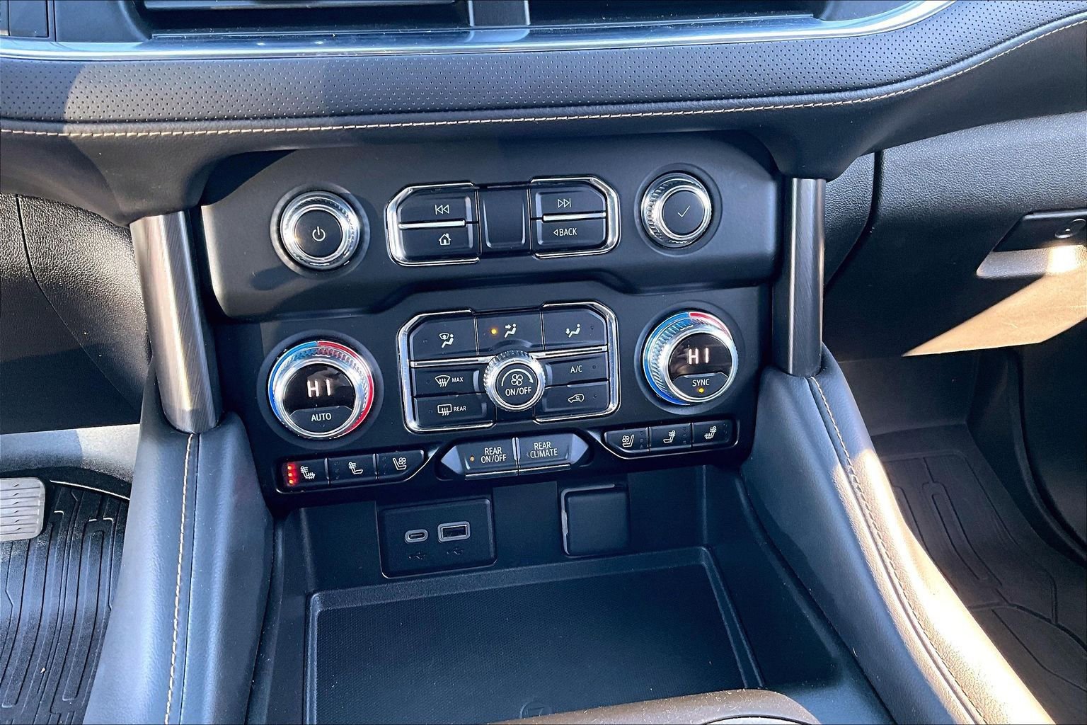 Used 2021 GMC Yukon AT4 w/ AT4 Premium Plus Package image 24