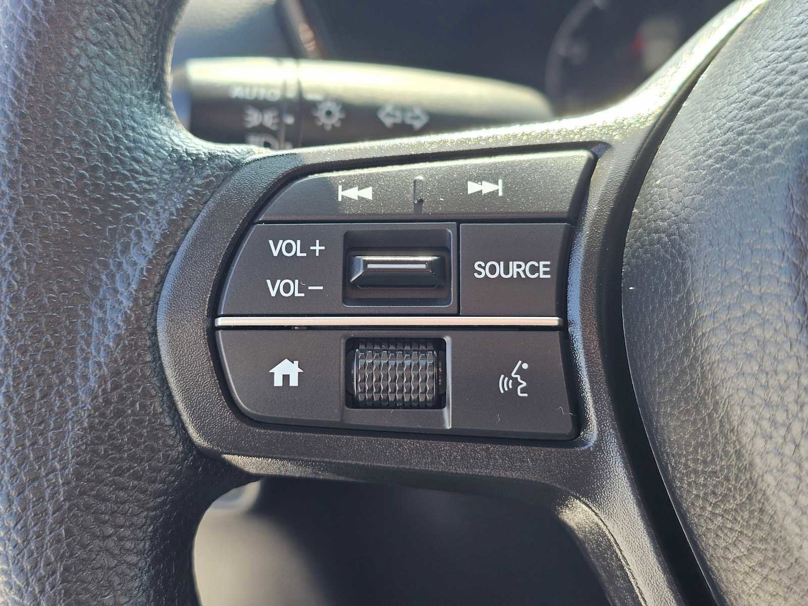 Certified 2025 Honda CR-V EX image 28