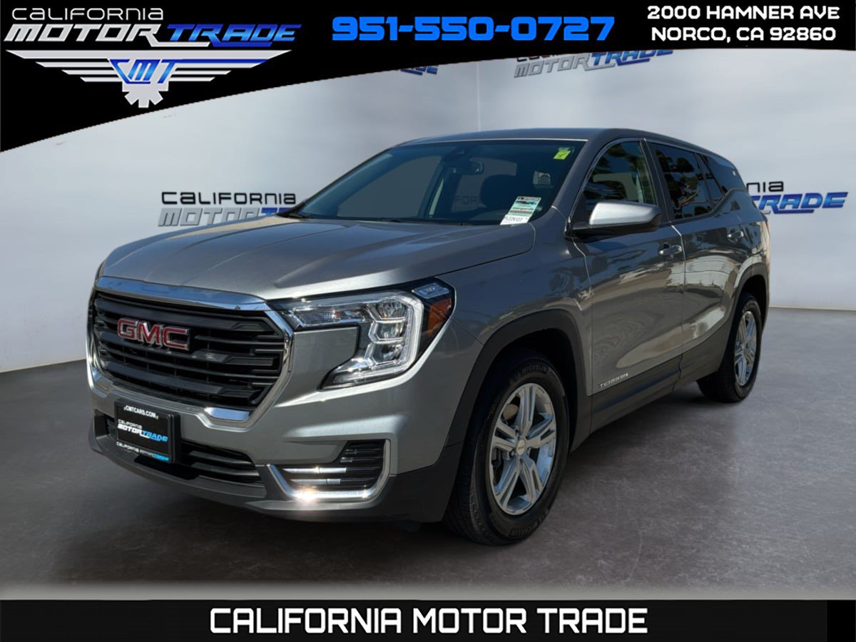 Used 2023 GMC Terrain SLE FWD image 1