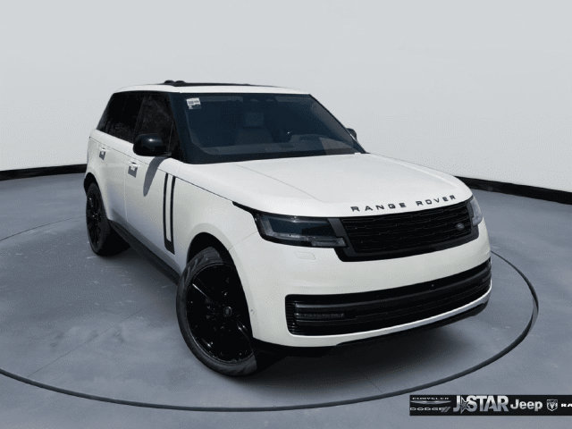 Used 2025 Land Rover Range Rover SE AWD/4WD image 3