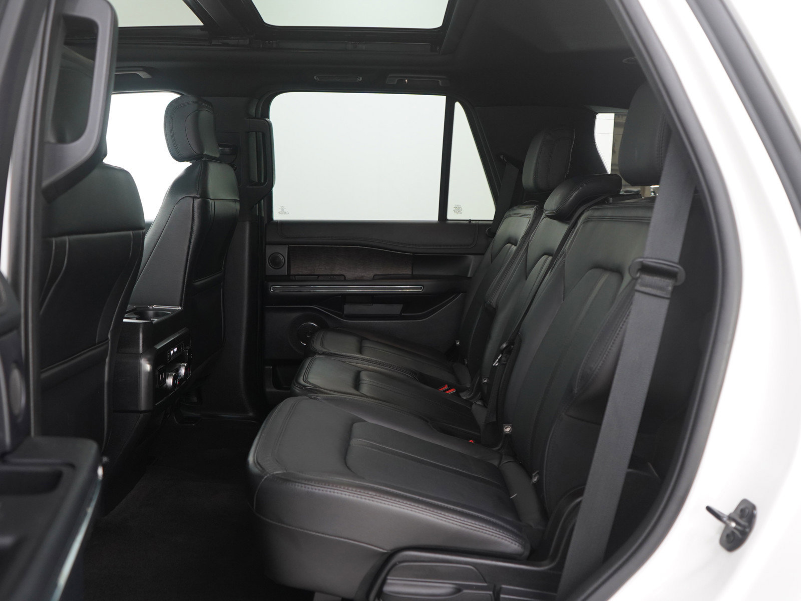 Used 2020 Ford Expedition Limited image 19