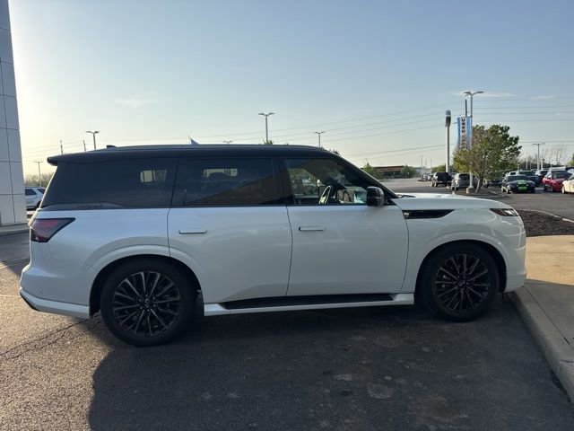 Used 2025 INFINITI QX80 Autograph image 12
