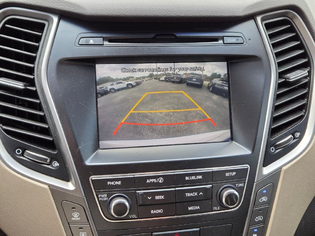Used 2017 Hyundai Santa Fe SE FWD image 26