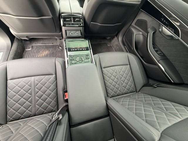 Used 2025 Audi S8 image 19
