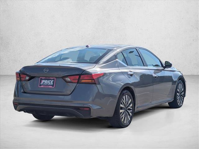 Used 2024 Nissan Altima 2.5 SV FWD image 5