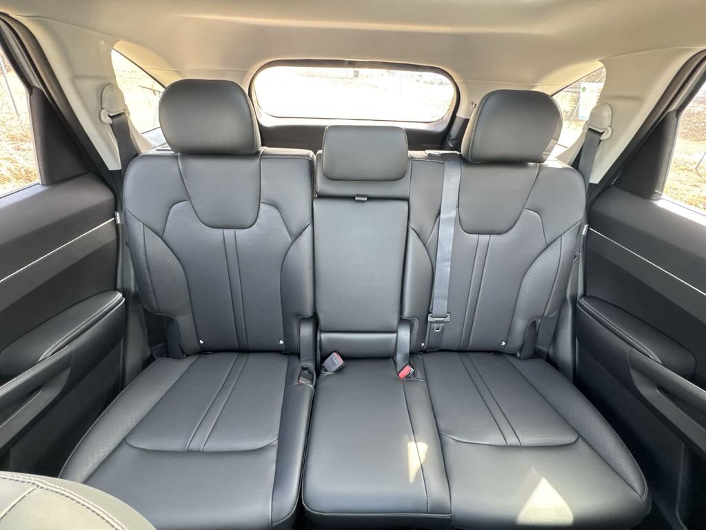 New 2026 Kia Sorento S w/ S Panoramic Sunroof Package FWD image 23