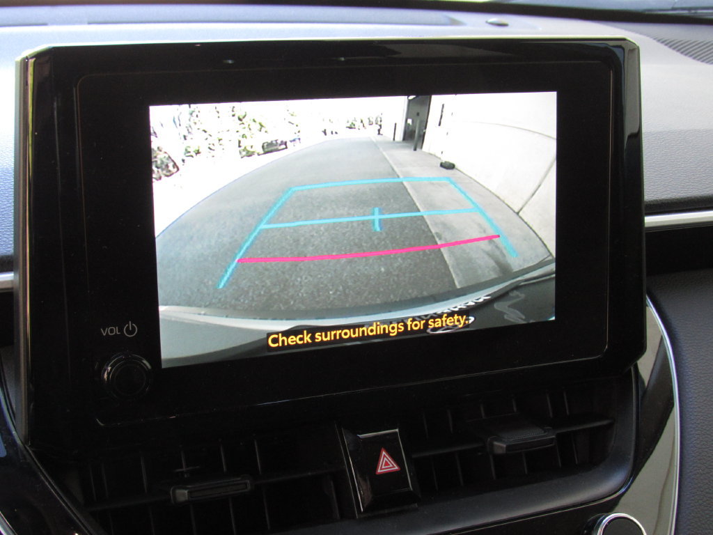 Used 2025 Toyota Corolla Cross LE AWD/4WD image 28