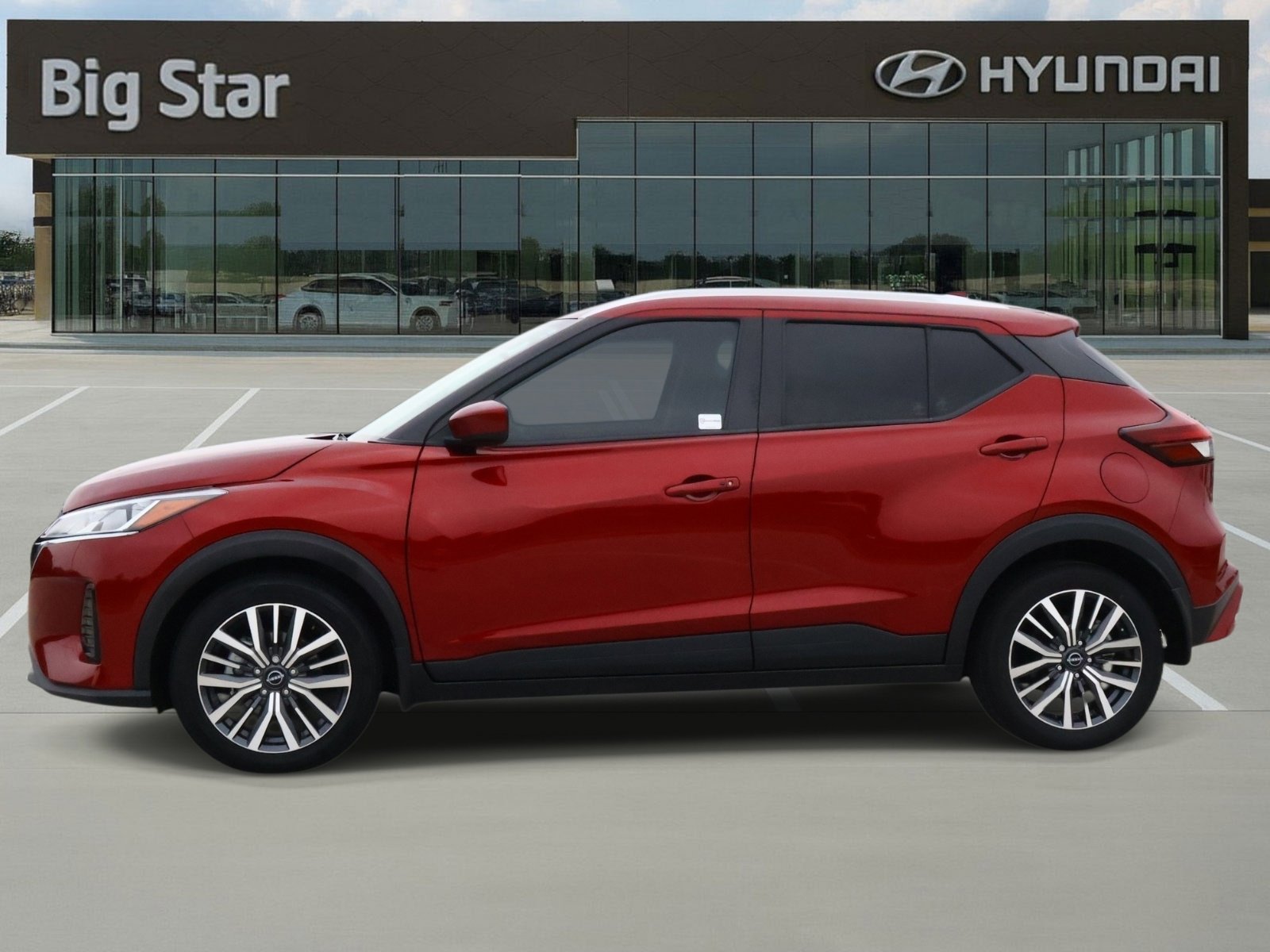Used 2024 Nissan Kicks SV FWD image 2