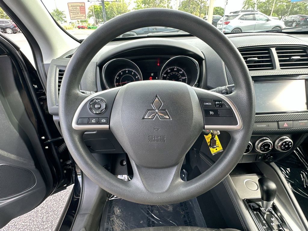 Used 2022 Mitsubishi Outlander Sport ES FWD image 11