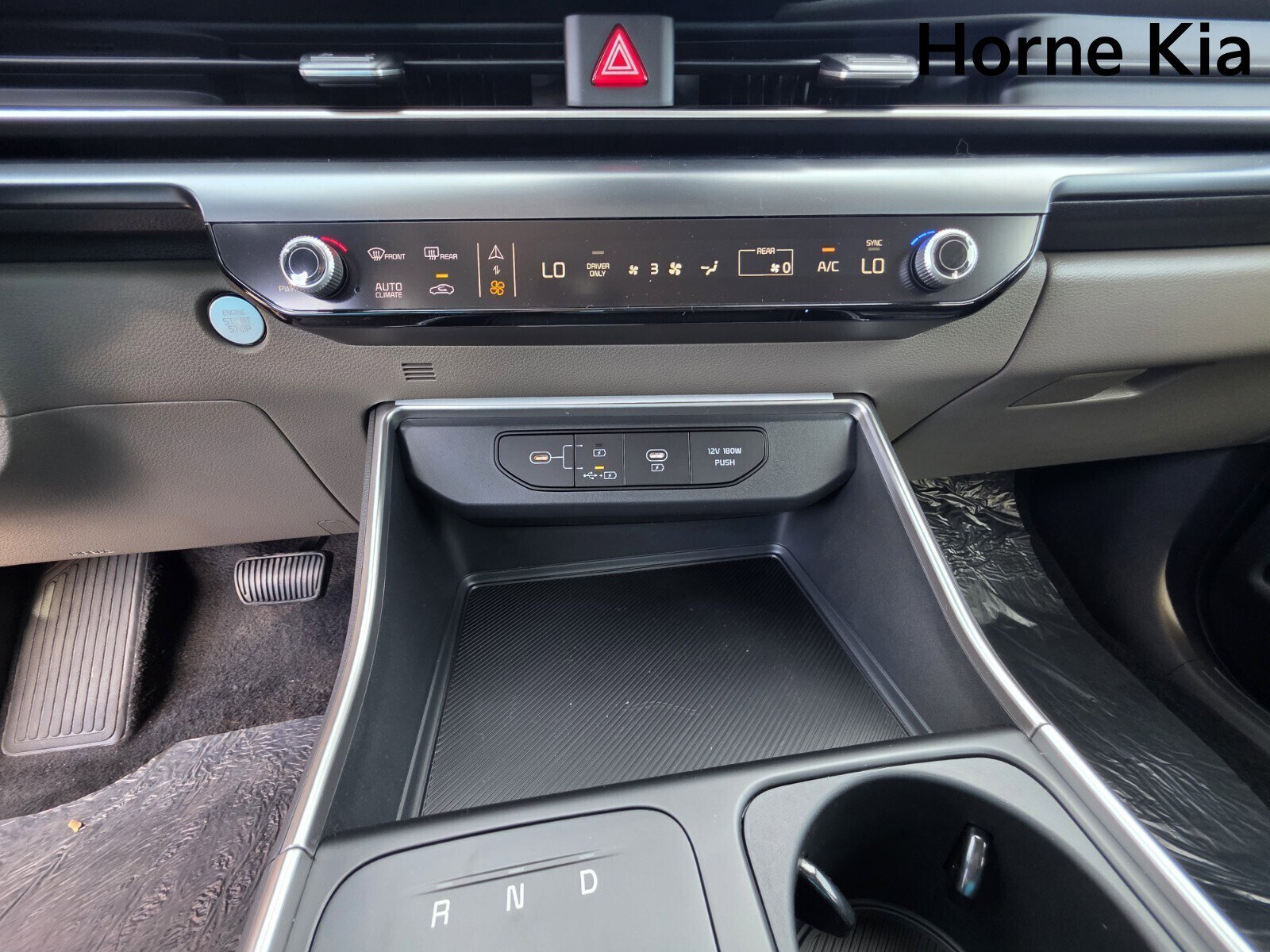 New 2026 Kia Carnival LXS FWD image 17