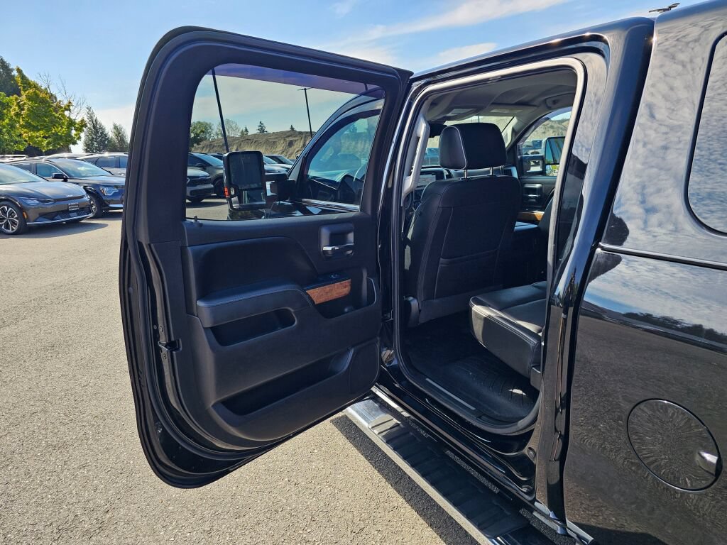 Used 2017 Chevrolet Silverado 2500 High Country w/ Duramax Plus Package AWD/4WD image 21