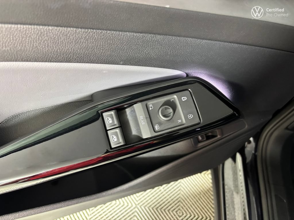 Used 2023 Volkswagen ID.4 Pro S Plus AWD/4WD image 15