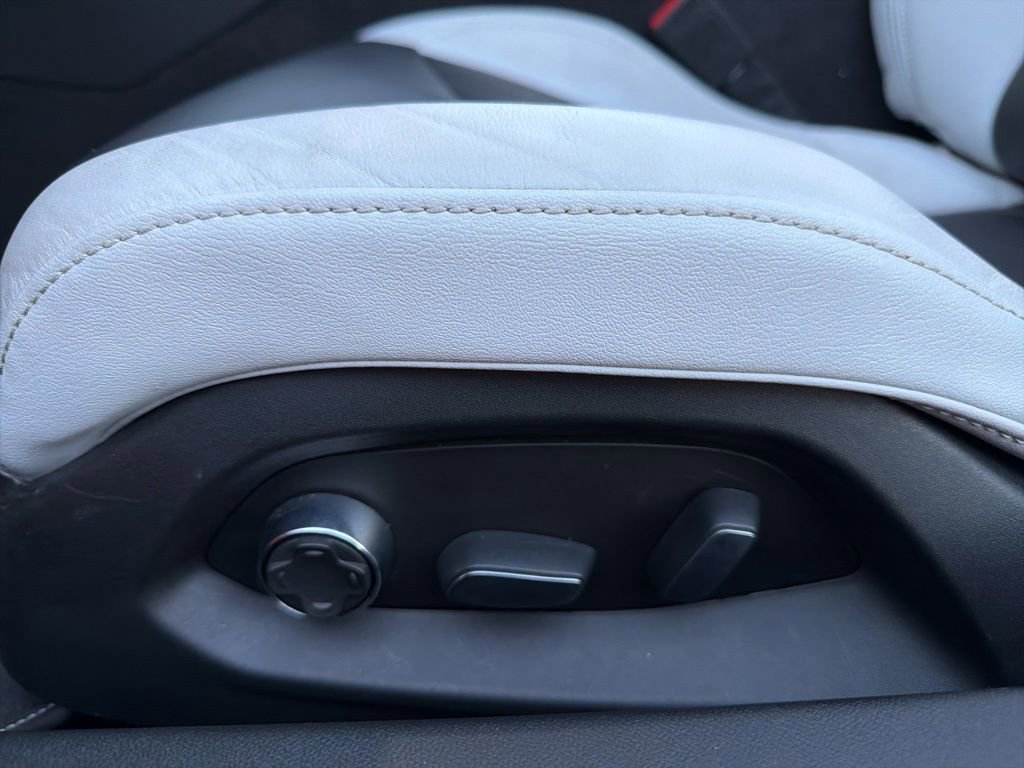 Used 2020 Chevrolet Corvette Stingray Preferred Cpe w/ 2LT Preferred Equipment Group image 32