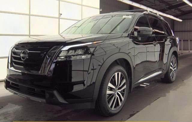 Used 2025 Nissan Pathfinder Platinum w/ Cargo Package image 1