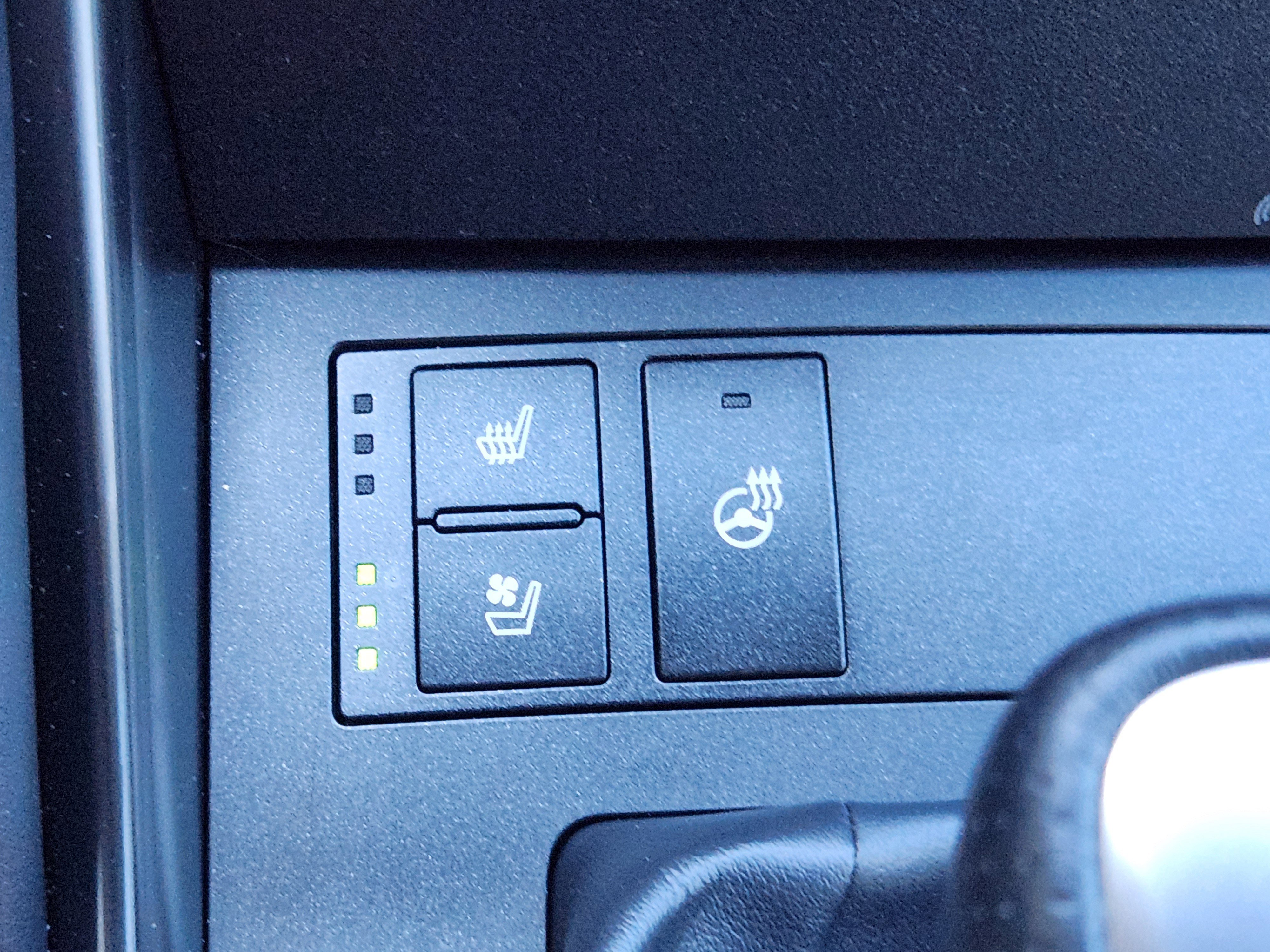Used 2024 Lexus IS 350 F Sport w/ Navigation Package image 14