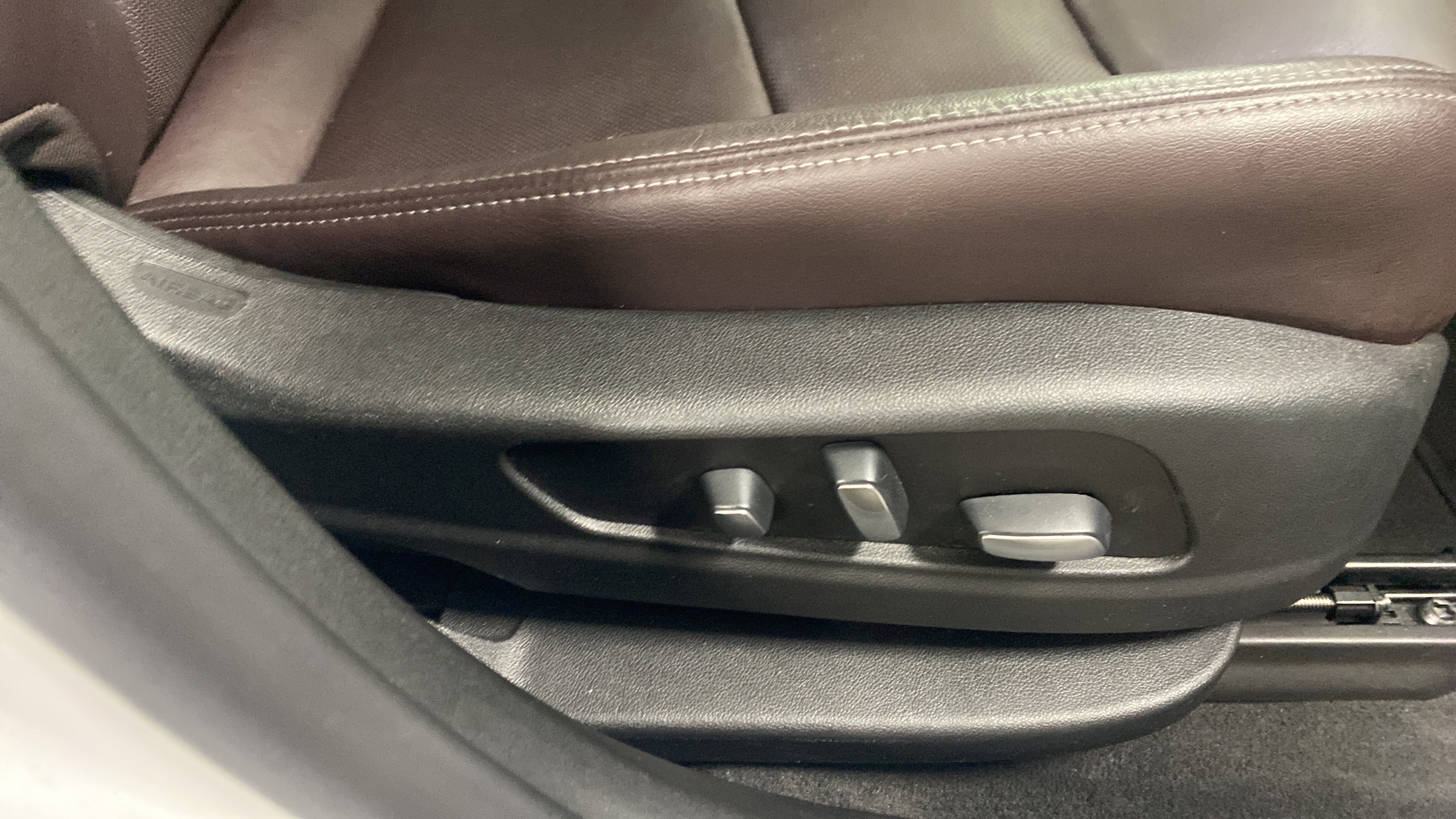 Used 2020 Cadillac XT6 Premium Luxury FWD image 24