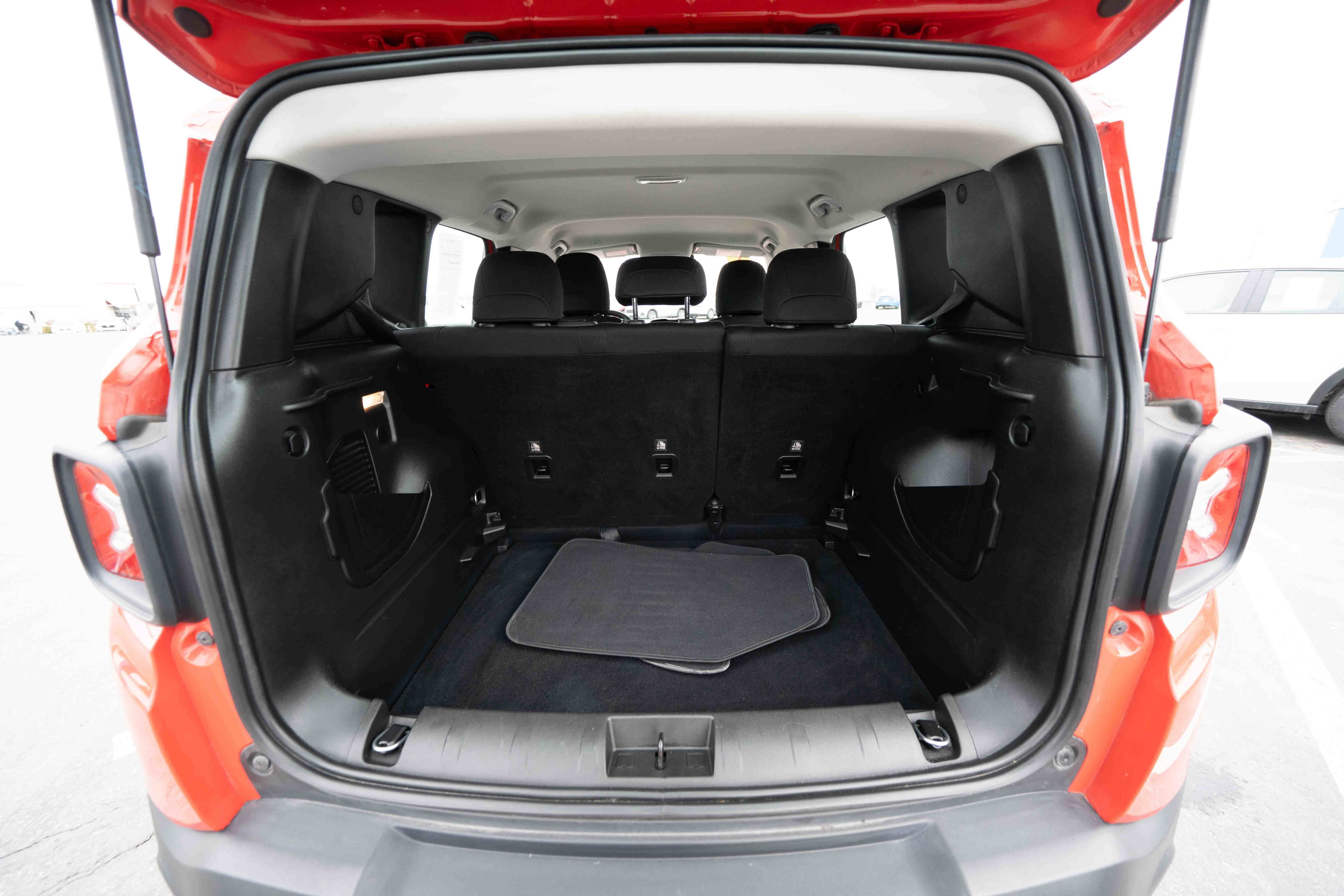 Used 2021 Jeep Renegade Sport image 28