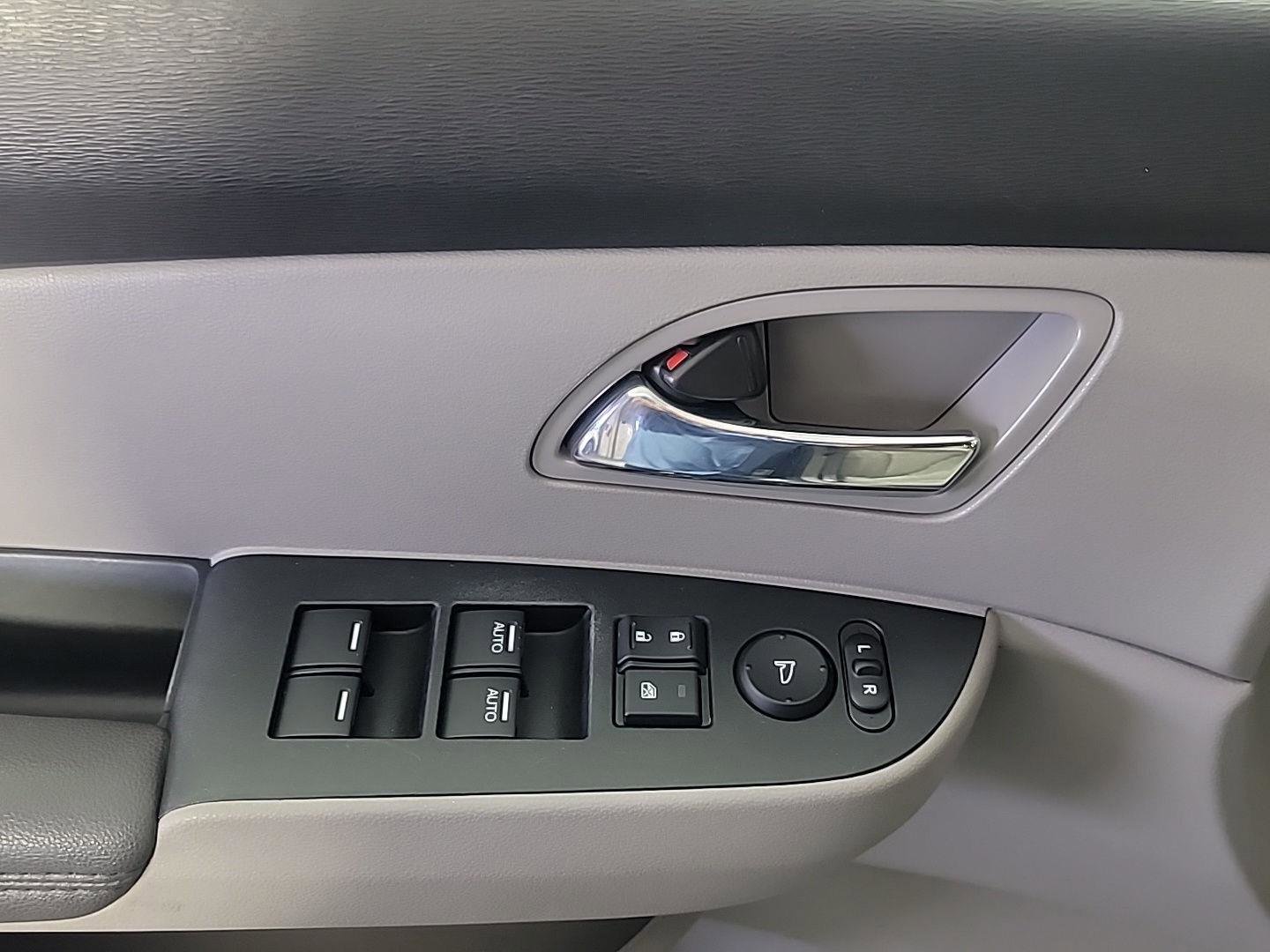 Used 2016 Honda Odyssey SE image 37