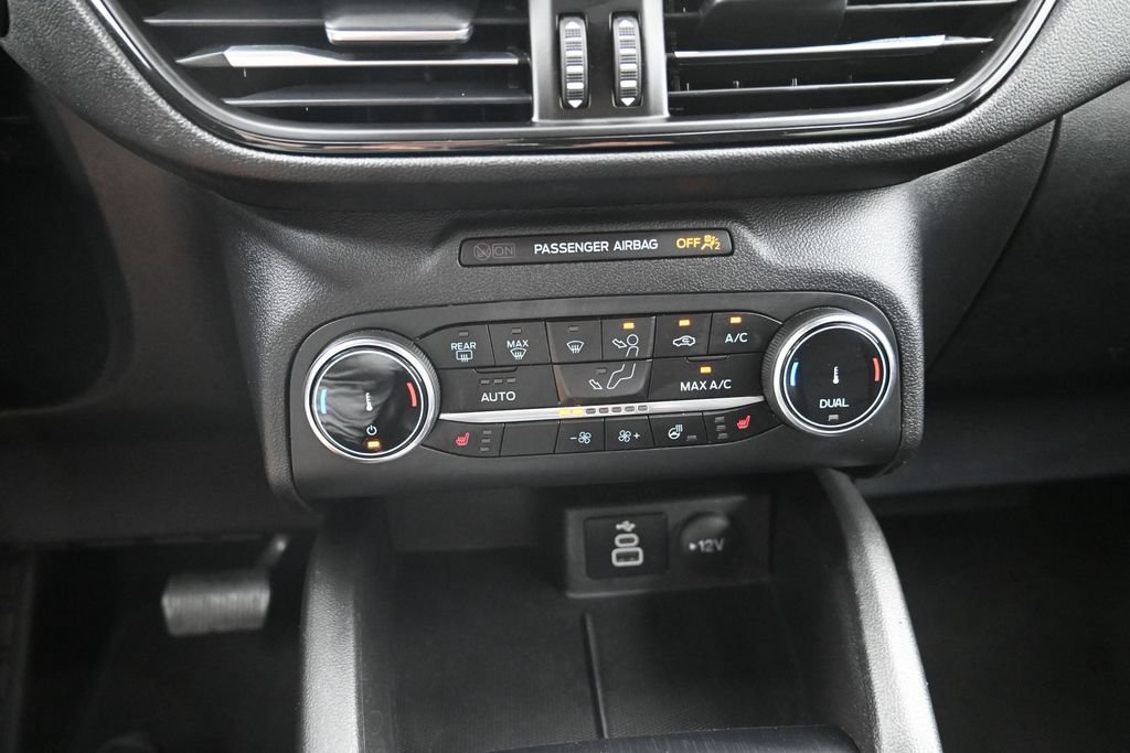 Used 2025 Ford Escape ST-Line Select AWD/4WD image 17