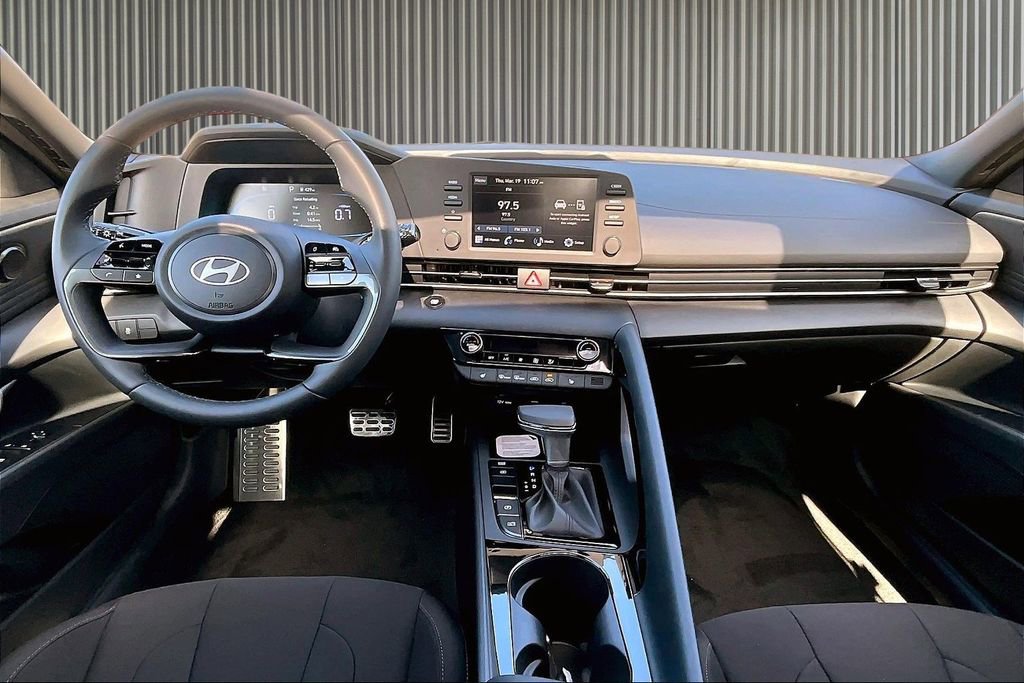 New 2026 Hyundai Elantra SEL Sport image 6
