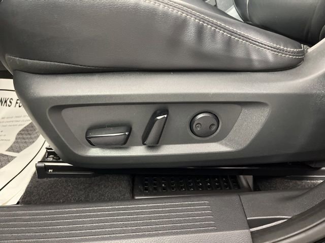 Used 2023 Nissan Rogue SL w/ SL Premium Package image 30