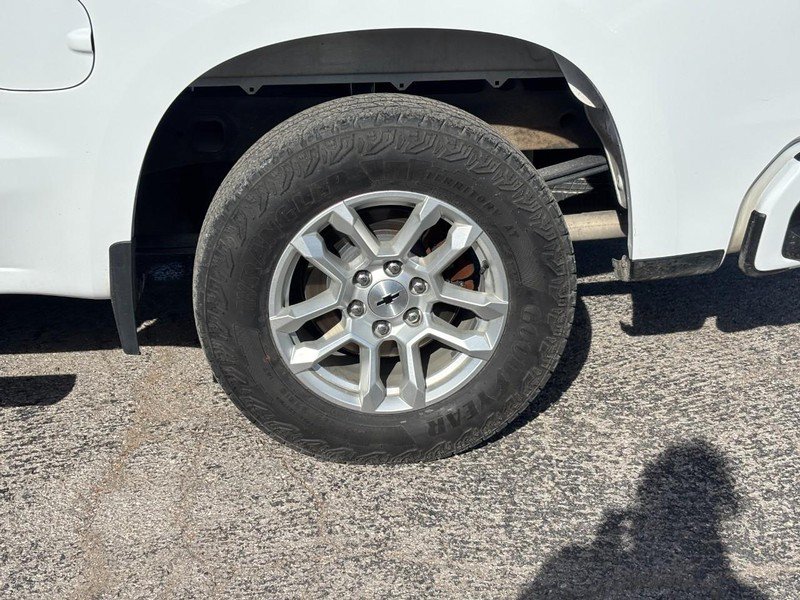 Used 2024 Chevrolet Silverado 1500 RST w/ Convenience Package II AWD/4WD image 11