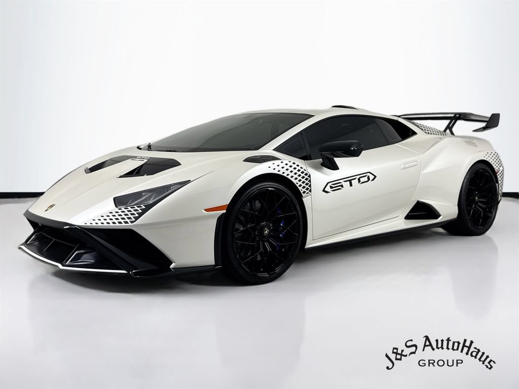 Used 2023 Lamborghini Huracan STO RWD image 3