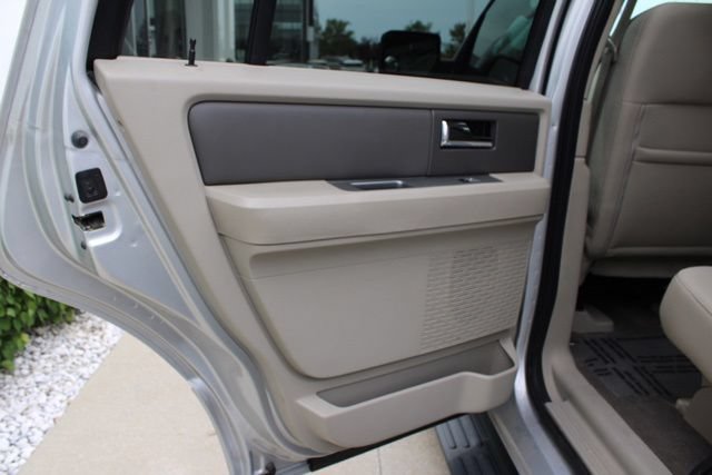 Used 2011 Ford Expedition XLT AWD/4WD image 26