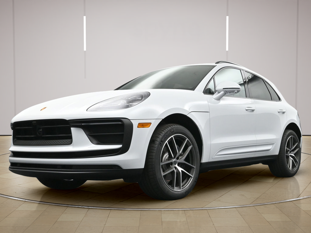 Certified 2026 Porsche Macan AWD/4WD image 28