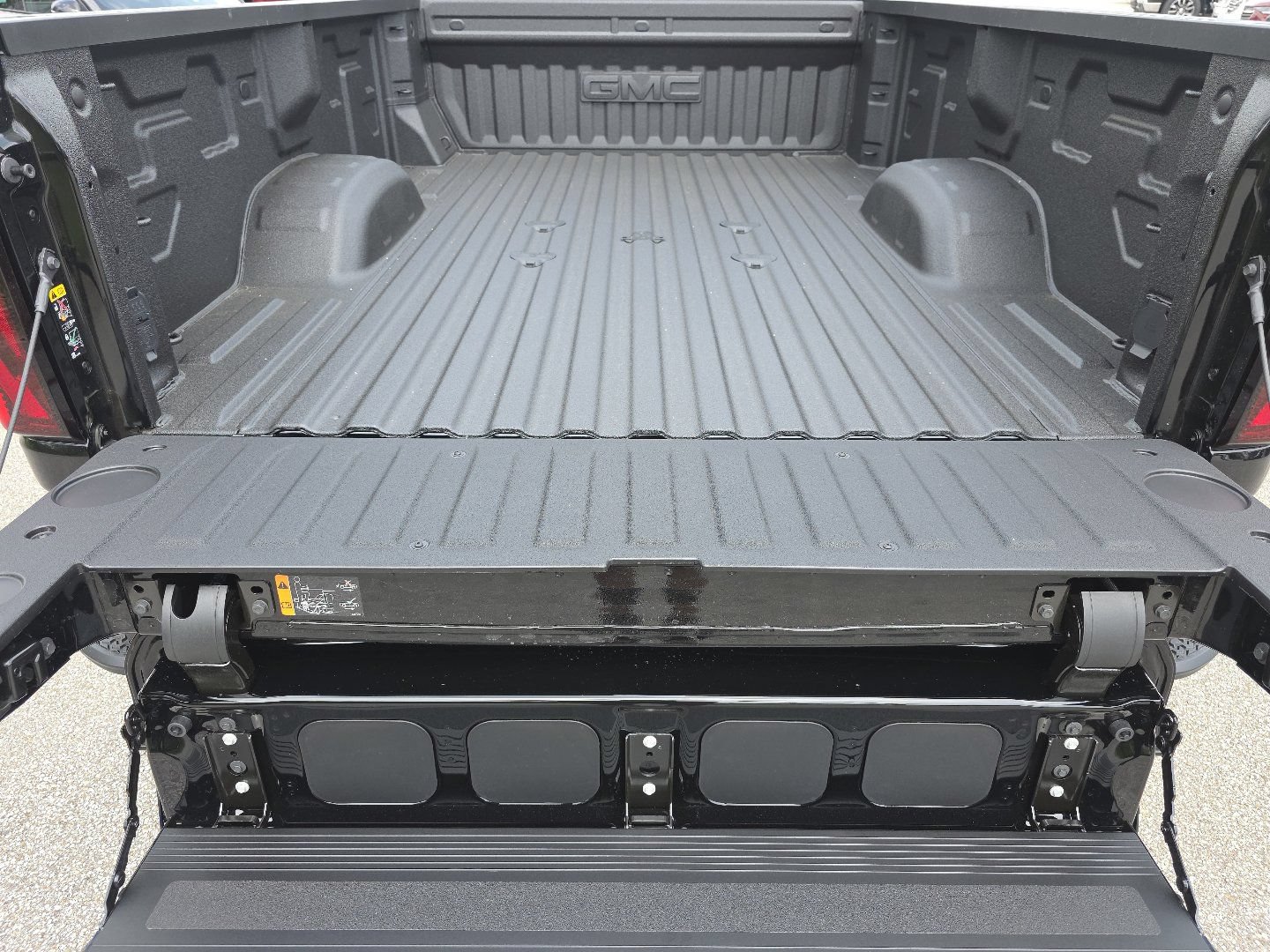 New 2026 GMC Sierra 3500 Denali Ultimate AWD/4WD image 25