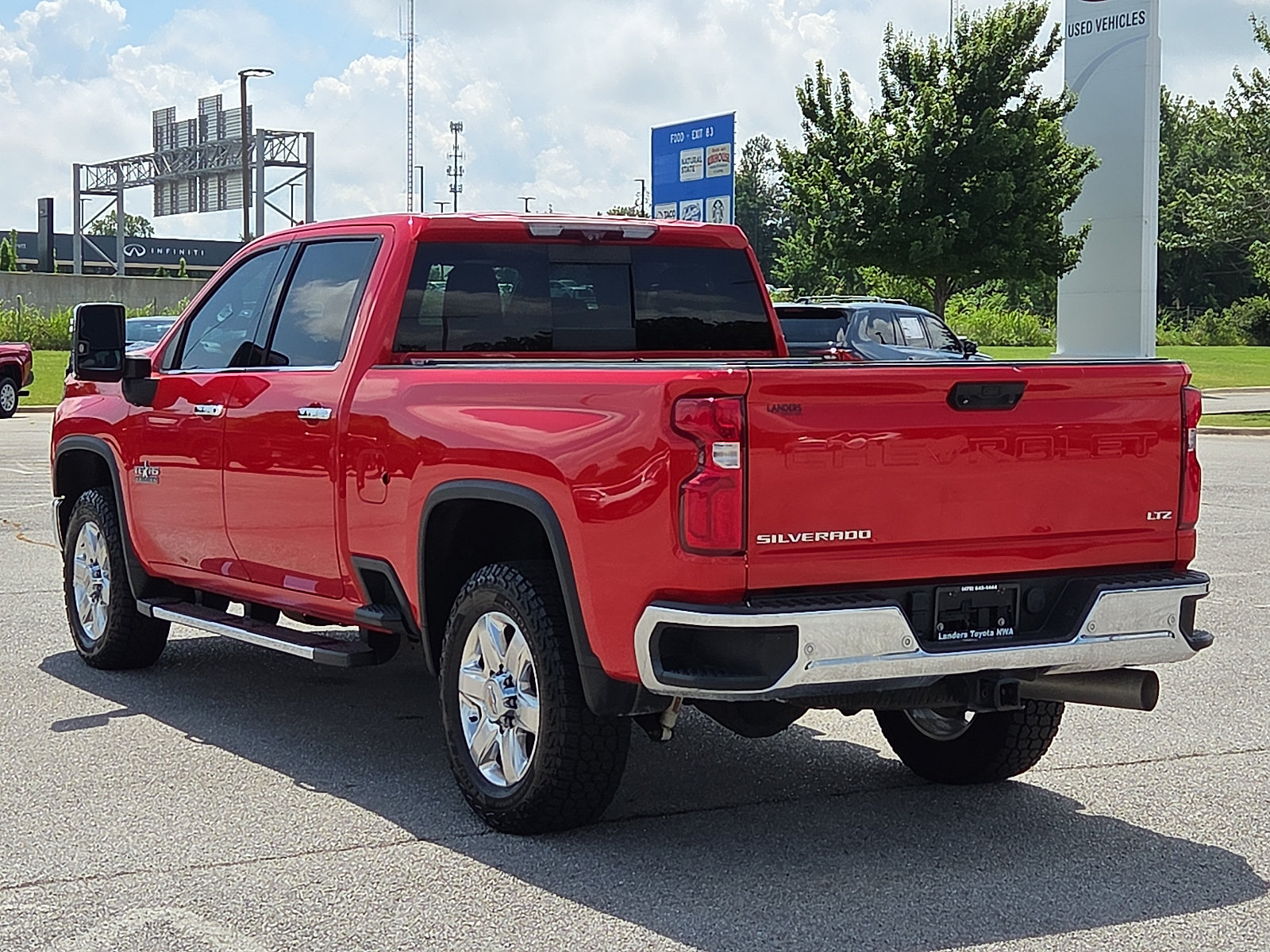 Used 2021 Chevrolet Silverado 2500 LTZ w/ LTZ Texas Edition AWD/4WD image 4