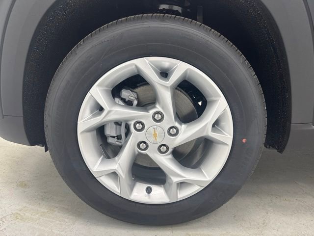 New 2026 Chevrolet Trax LS w/ LS Convenience Package FWD image 34