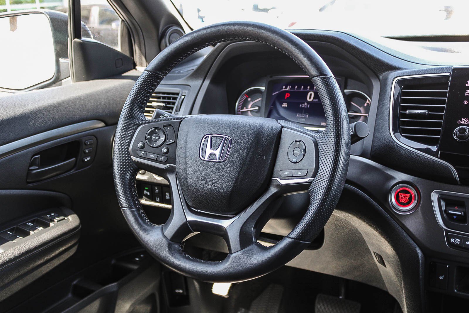 Used 2025 Honda Passport EX-L image 17