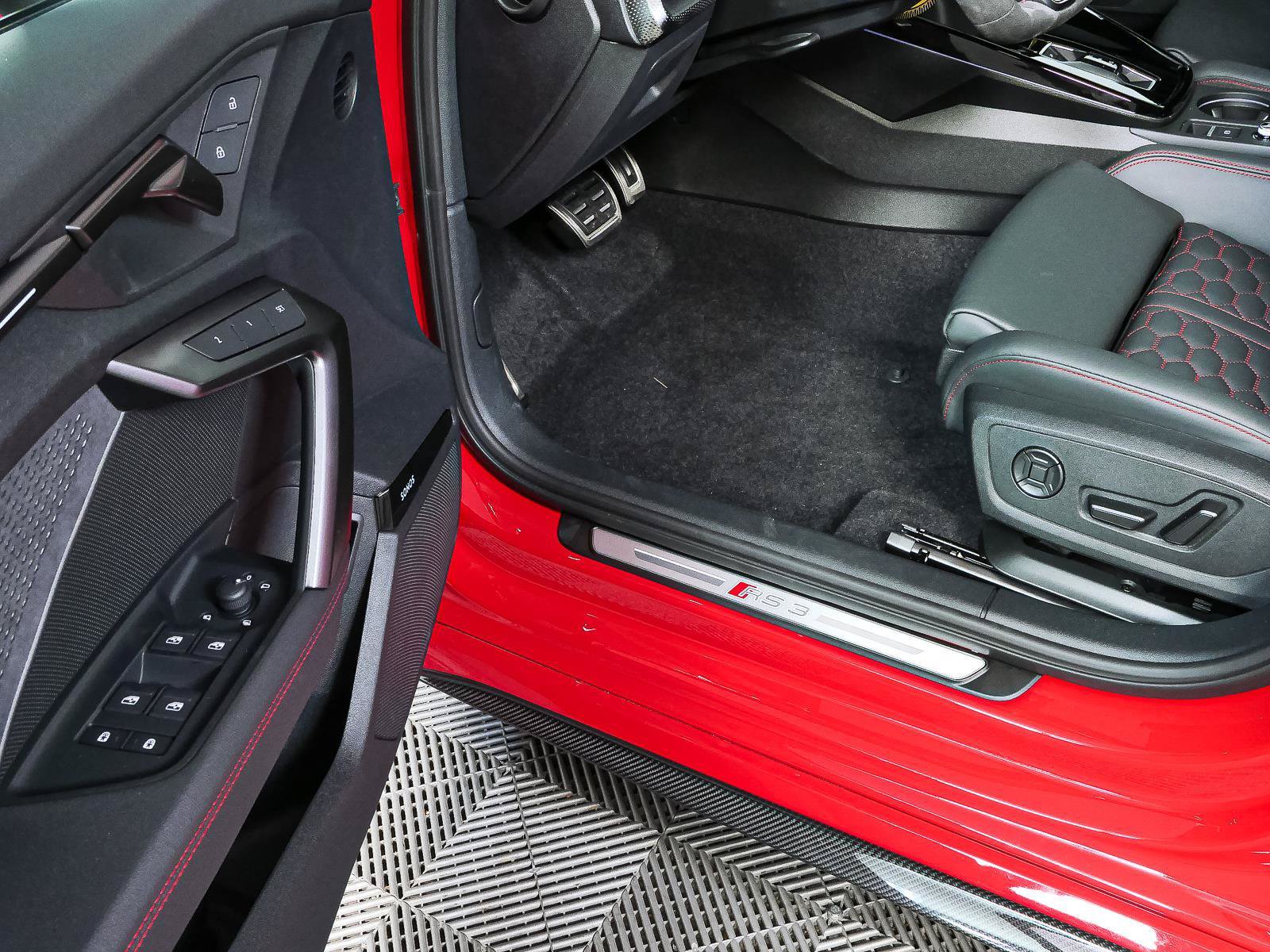 New 2026 Audi RS 3 AWD/4WD image 9