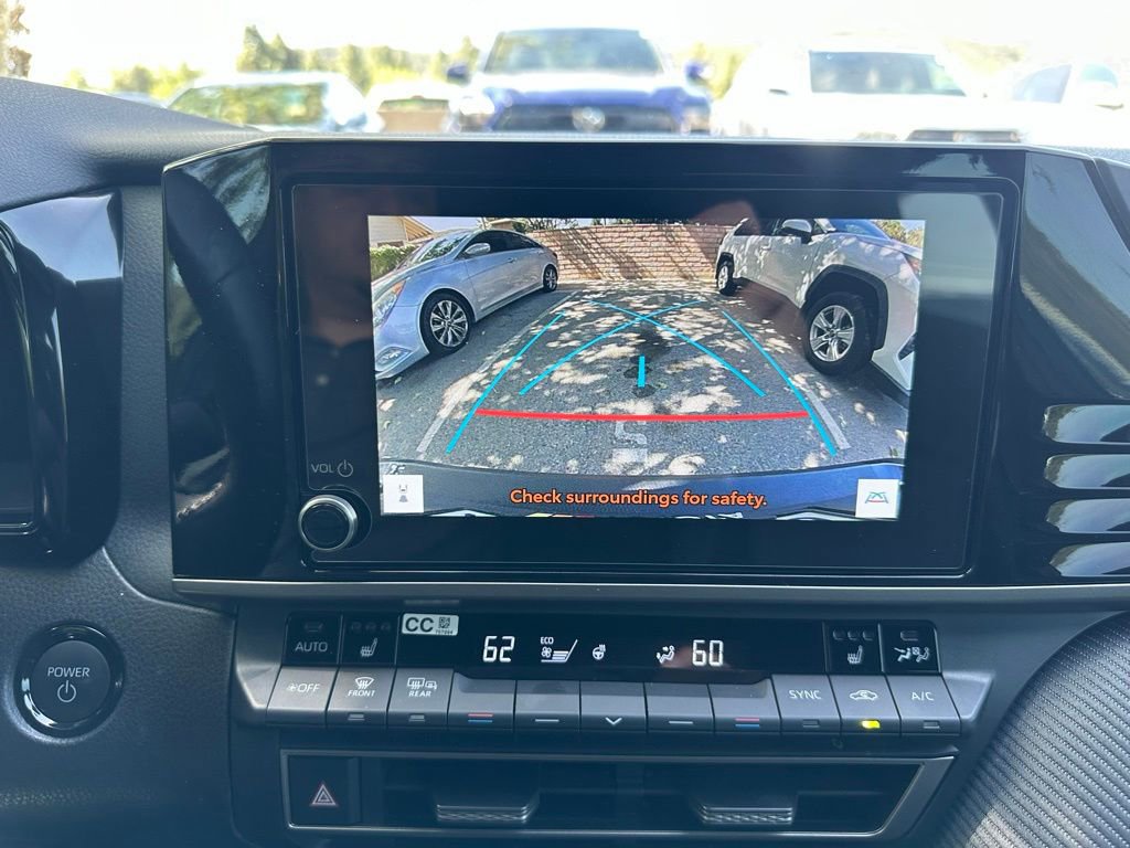 Used 2025 Toyota Camry Hybrid FWD image 10