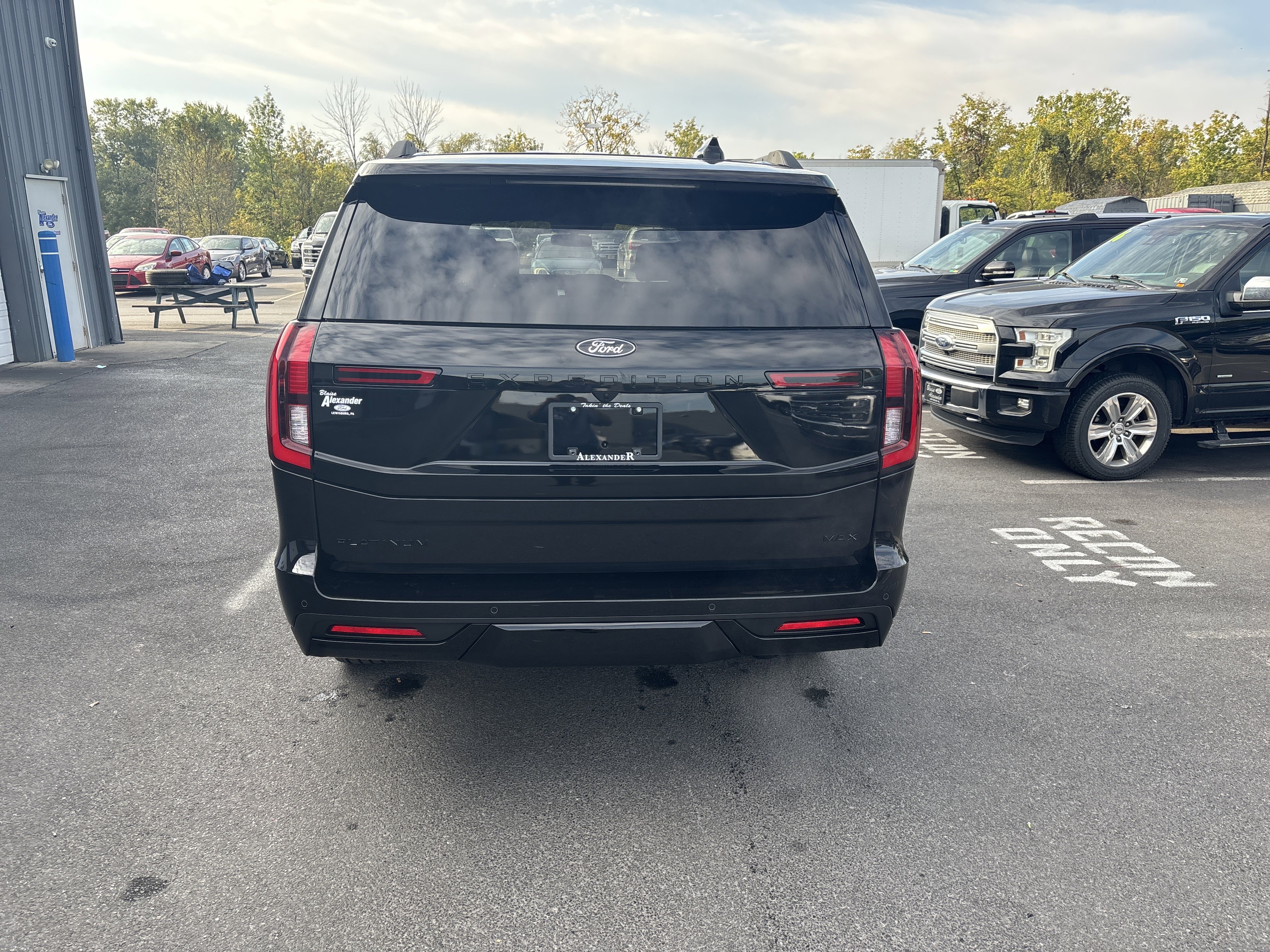 New 2025 Ford Expedition Max Platinum image 4