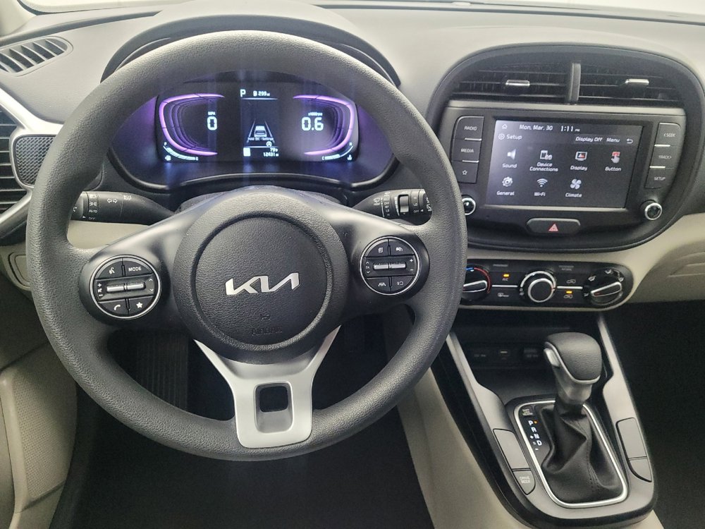 Used 2025 Kia Soul LX FWD image 22