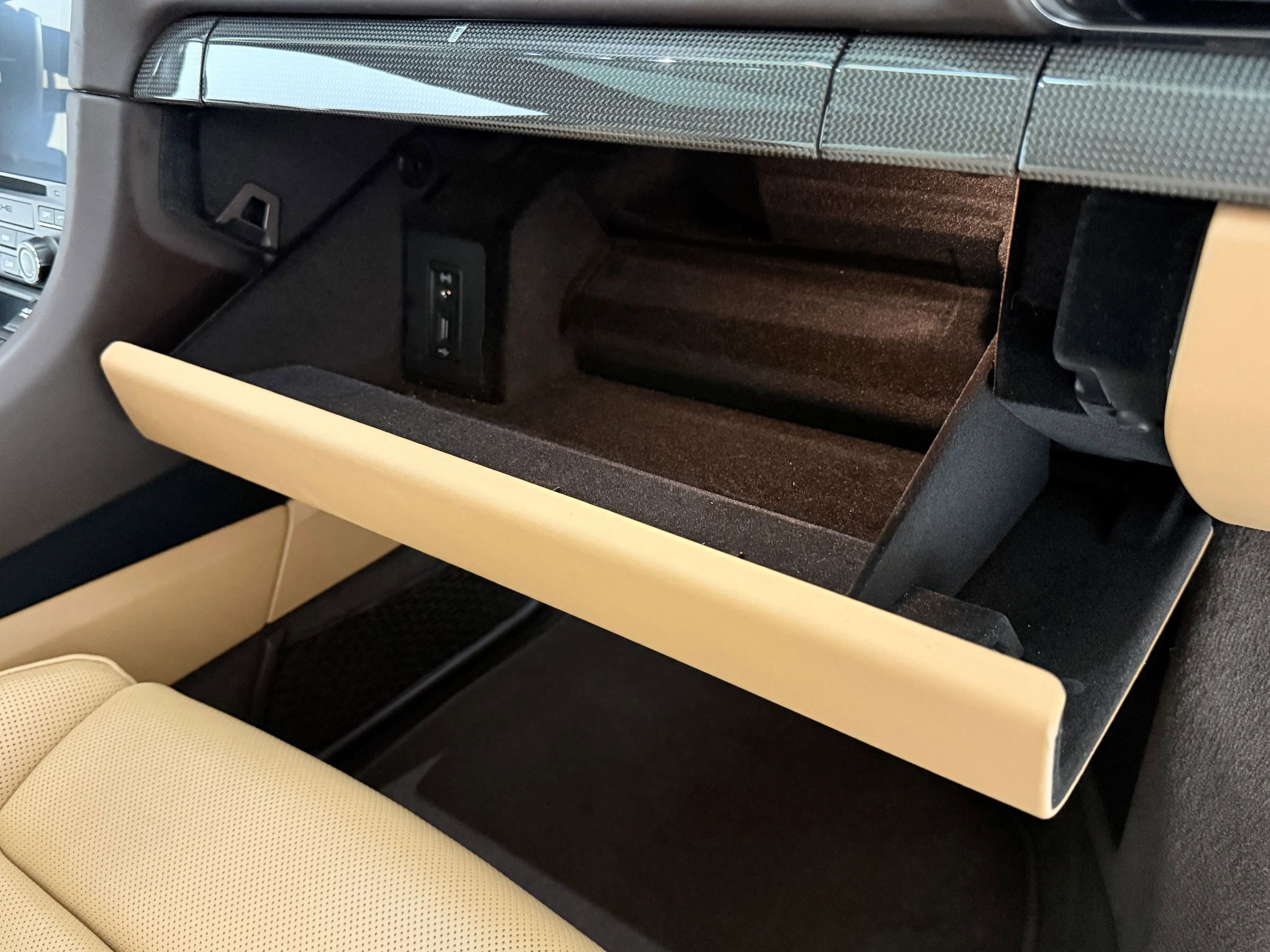 Used 2017 Porsche 911 Turbo S image 28