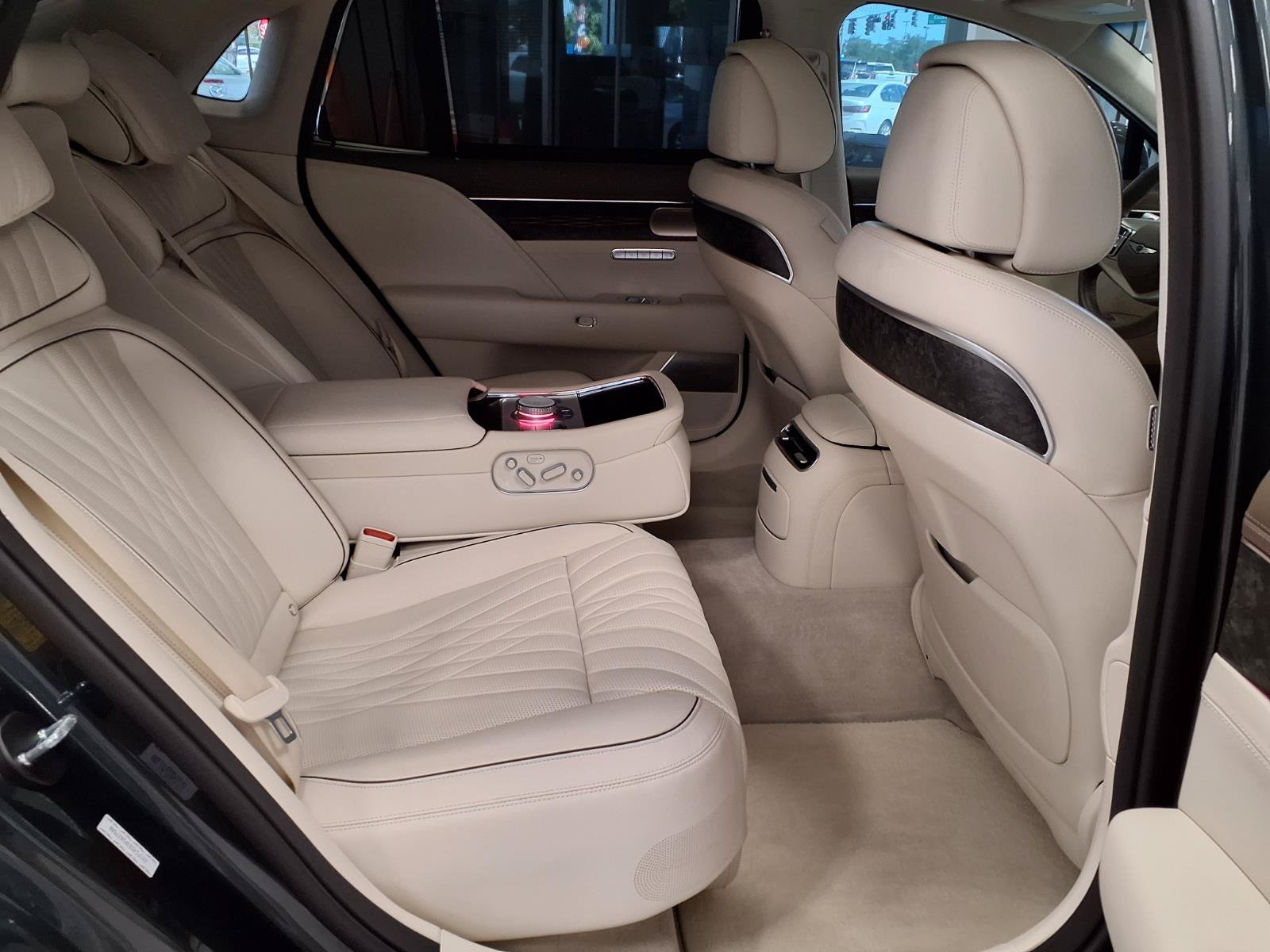 Used 2023 Genesis G90 3.5T AWD/4WD image 14