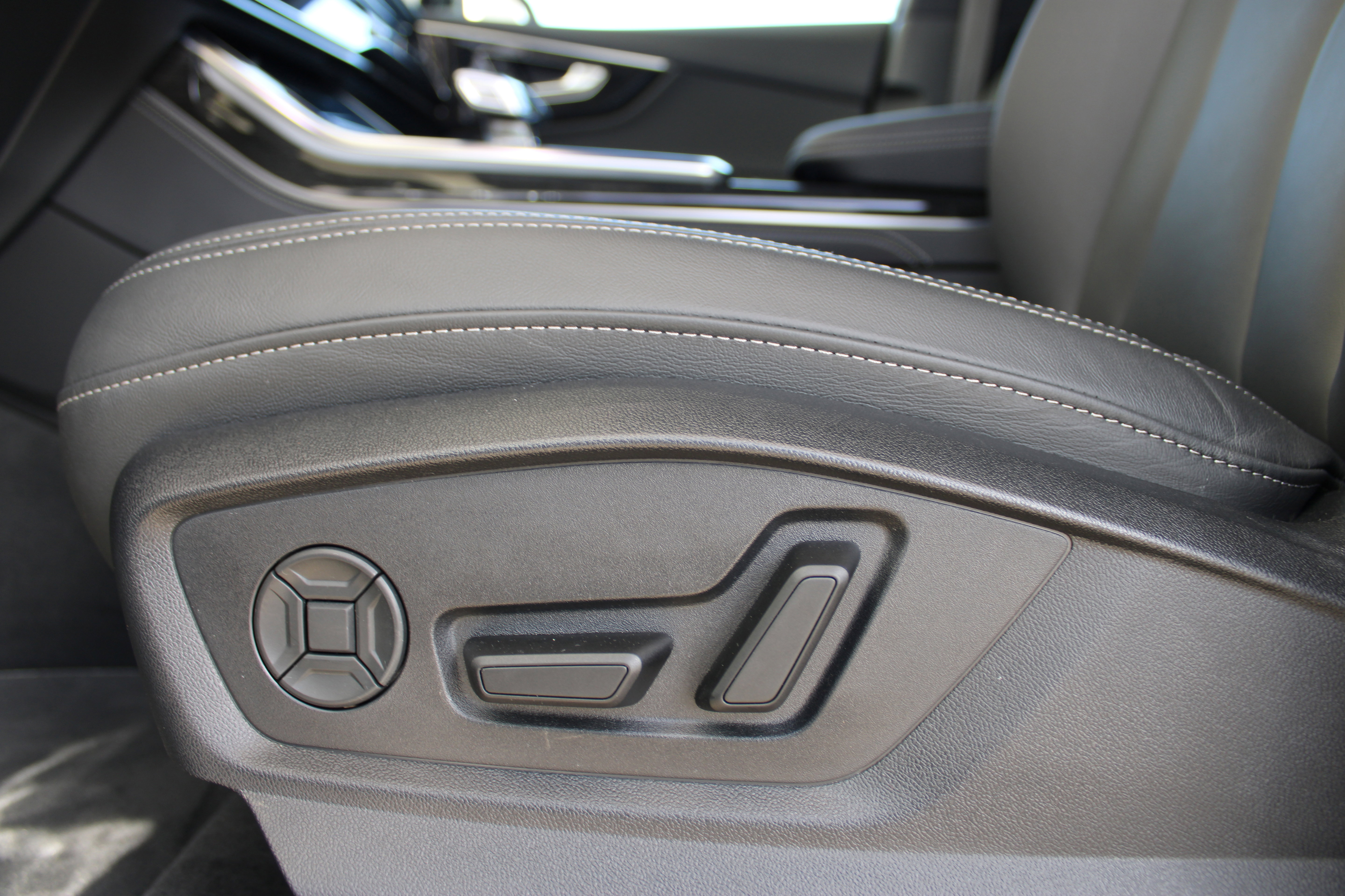 Certified 2025 Audi Q7 Premium Plus w/ Premium Plus Package image 18