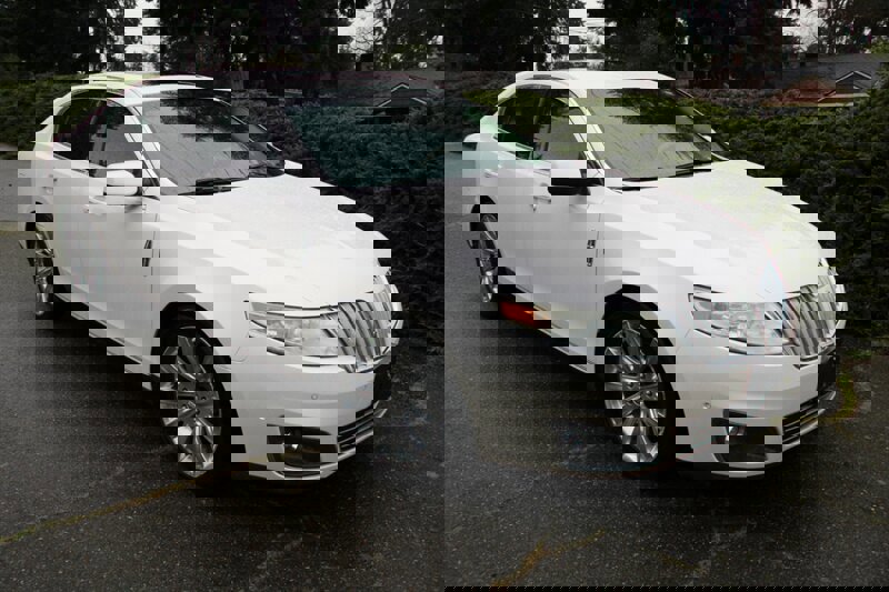 Used 2011 Lincoln MKS AWD w/ 201A Rapid Spec Order Code image 2