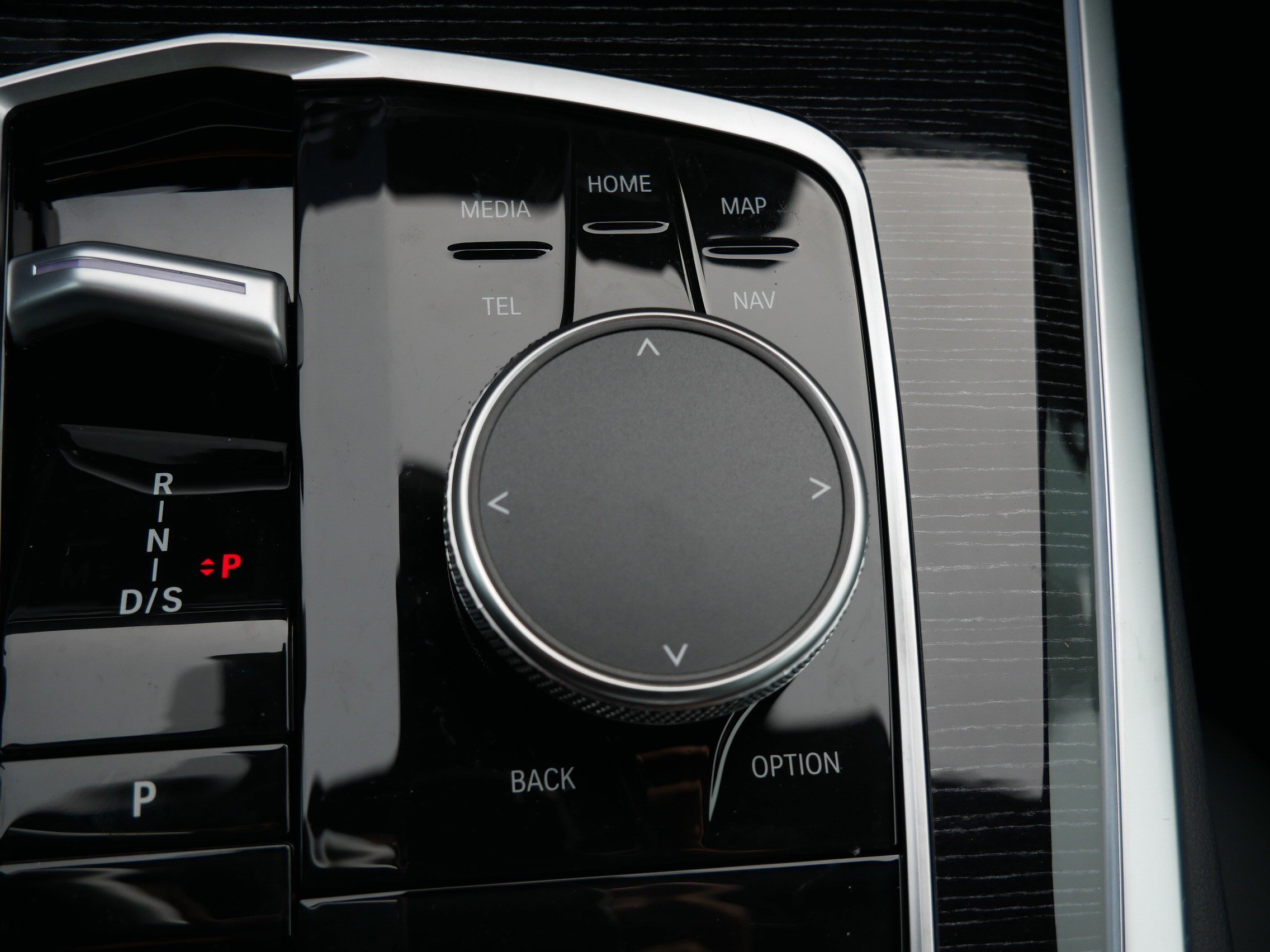 Used 2026 BMW X5 xDrive40i w/ M Sport Package image 32