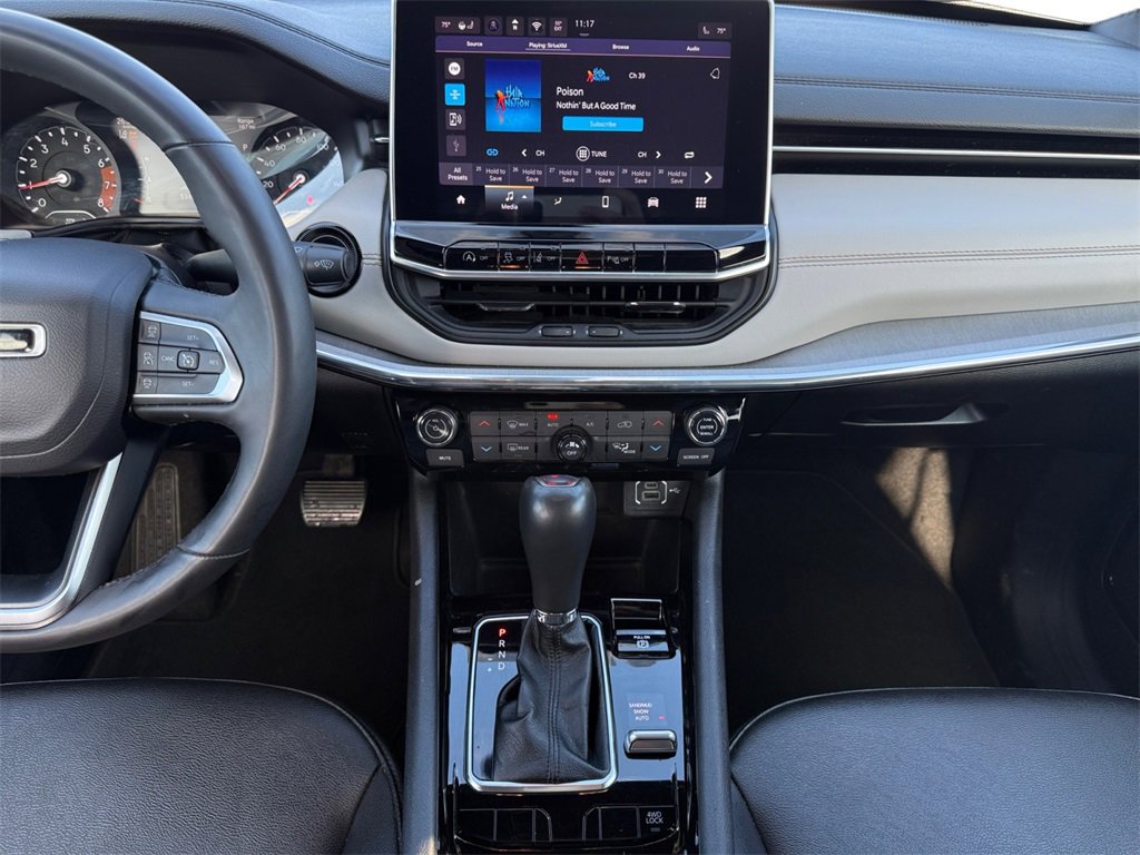 Certified 2024 Jeep Compass Limited image 11