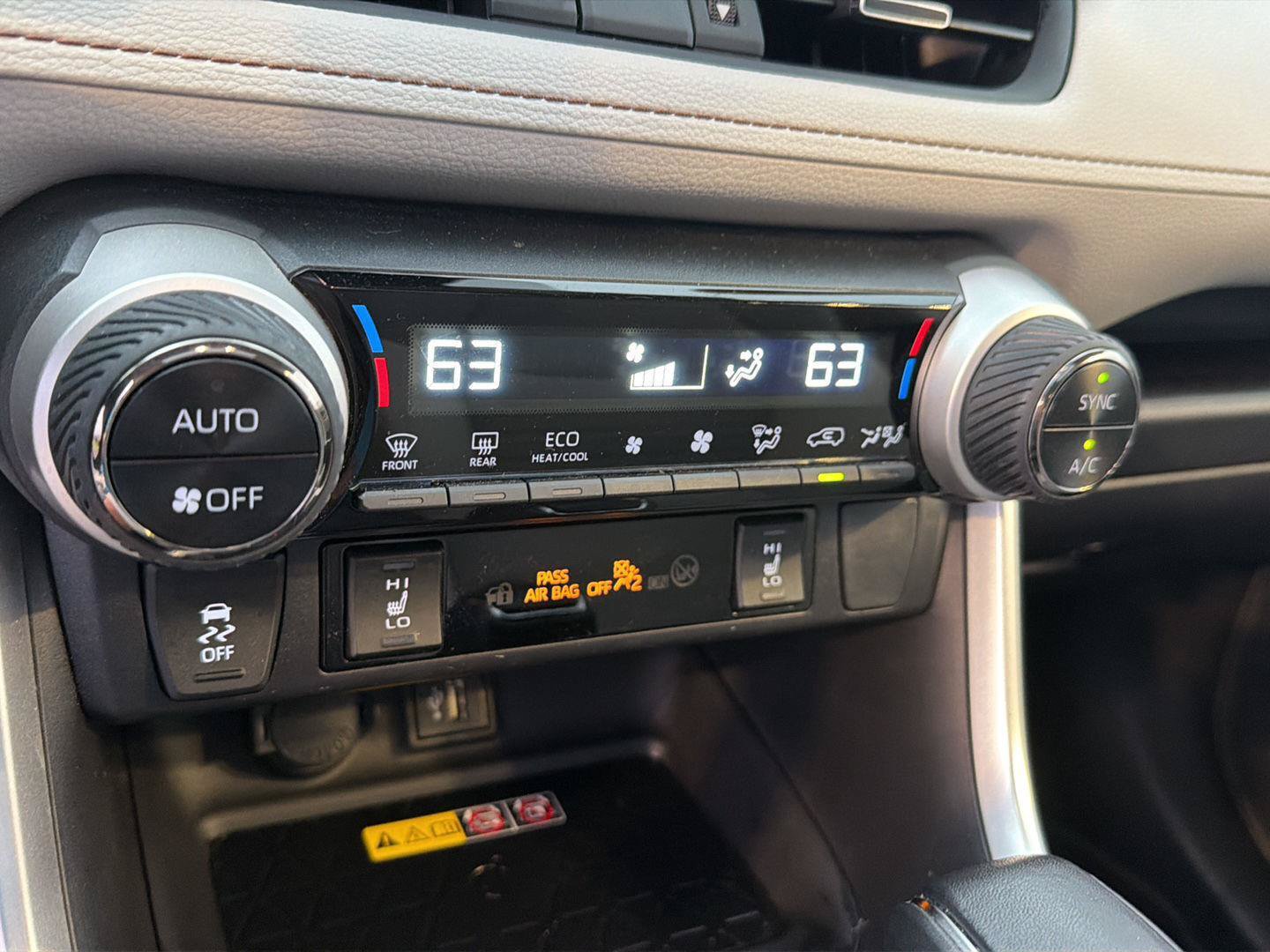 Certified 2023 Toyota RAV4 XLE Premium AWD/4WD image 26