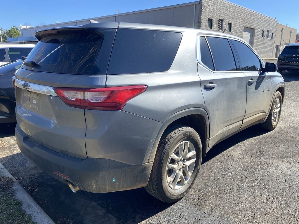 Used 2021 Chevrolet Traverse LS image 5